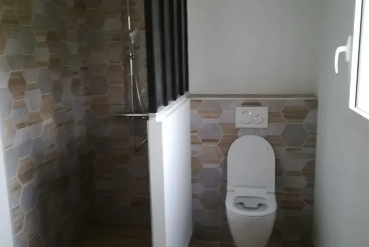 Sanitaires (12)